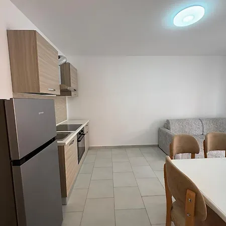Appartement Jozef Rana E Hedhun Shëngjin
